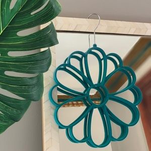Flocked Flower Hanging Scarf Organizer